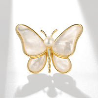Soldes Exceptionnelles : Broches Papillon et Insectes en Cuivre Plaqué Or avec Perles d'Eau Douce Naturelles et Coquillages Méduse