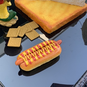แบบจำลองอาหาร PVC ทนทาน ไส้กรอก ซอสมะเขือเทศ อุปกรณ์ประกอบฉากโฆษณา ร้านขายฮอทดอก ตัวอย่างโชว์สินค้า ขนมปัง ชีส มายองเนส - Product Image 3
