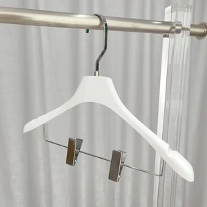 Nouvelles Cintres en Acrylique Transparent, Noir, Blanc et Givré pour Vêtements et Pantalons avec Pinces Élégantes – Idéal pour Magasins <span class=keywords><strong>de</strong></span> Vêtements - Product Image 3