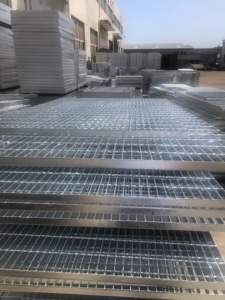 Grille en acier renforcée <span class=keywords><strong>de</strong></span> taille personnalisée, galvanisée, pour passerelle, plateforme, pont, ponton, grille en acier durable - Product Image 5