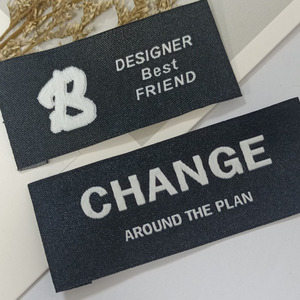 Étiquettes de marque pour vêtements, rectangulaires, en rouleau, lavables, écologiques, avec logo personnalisé, impression <span class=keywords><strong>brocart</strong></span>, quantité minimale de commande, pour mariage et tailles - Product Image 1