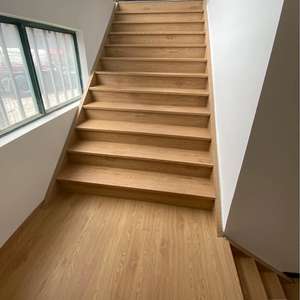 Gradini e Alzate per Scale Hongtian SPC 5.5mm con Bordo Smussato Impermeabili per Uso Ospedaliero Ecologici con Garanzia di 3 Anni - Product Image 4