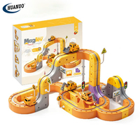 111 Pièces Circuit de Course Flexible d'Ingénierie à Assembler Soi-même, Voiture sur Rail Magnétique, Train Électrique STEM, Ensemble de Jouets Cubes 3D pour Enfants