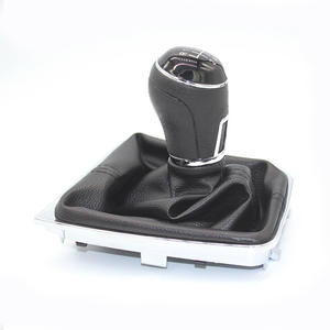 Pommeau de levier de vitesse manuel en cuir noir Volkswagen 5/6 vitesses ergonomique pour Golf 7 GTI - Product Image 3