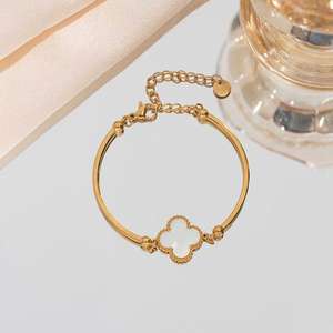 Women's Double-sided Four-leaf Clover Bracelet Stainless Steel Links Gold-color Plating <strong>Fashion</strong> <strong>Accessory</strong> Adjustable Opening - Product Image 3