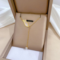 Collier classique élégant plaqué or, ailes d'ange et coquillage en acier inoxydable, bijoux de mode pour fille, collier cadeau d'anniversaire