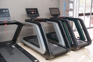 Bibo Special Gym, Bicicleta Estática Comercial de Gran Tamaño para Interiores, con Absorción de Impactos, Multifuncional, Silenciosa, Pantalla Táctil Inteligente, Motor Silencioso de 3hp - Product Image 4