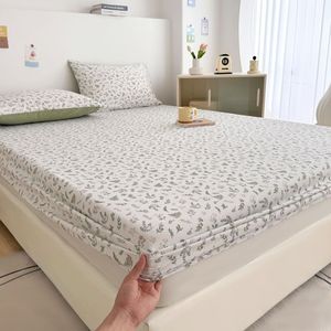 Set di Tre Pezzi per Letto in Twill Stampato 100% Cotone, Morbido e Delicato sulla Pelle - Product Image 4