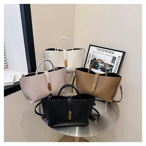 กระเป๋าถือสไตล์เกาหลีอเนกประสงค์สำหรับทุกวัน กระเป๋าสะพายไหล่แฟชั่นคลาสสิกทันสมัย กระเป๋าสะพายข้าง กระเป๋าโท้ทความจุขนาดใหญ่ - Product Image 6