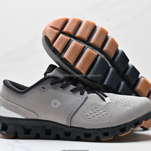 2025รองเท้าผ้าใบแฟชั่นดีไซน์ใหม่คุณภาพสูงสำหรับผู้ชายผู้หญิงรองเท้าวิ่งสวมใส่สบายสไตล์เดินหรูหรา - Product Image 3