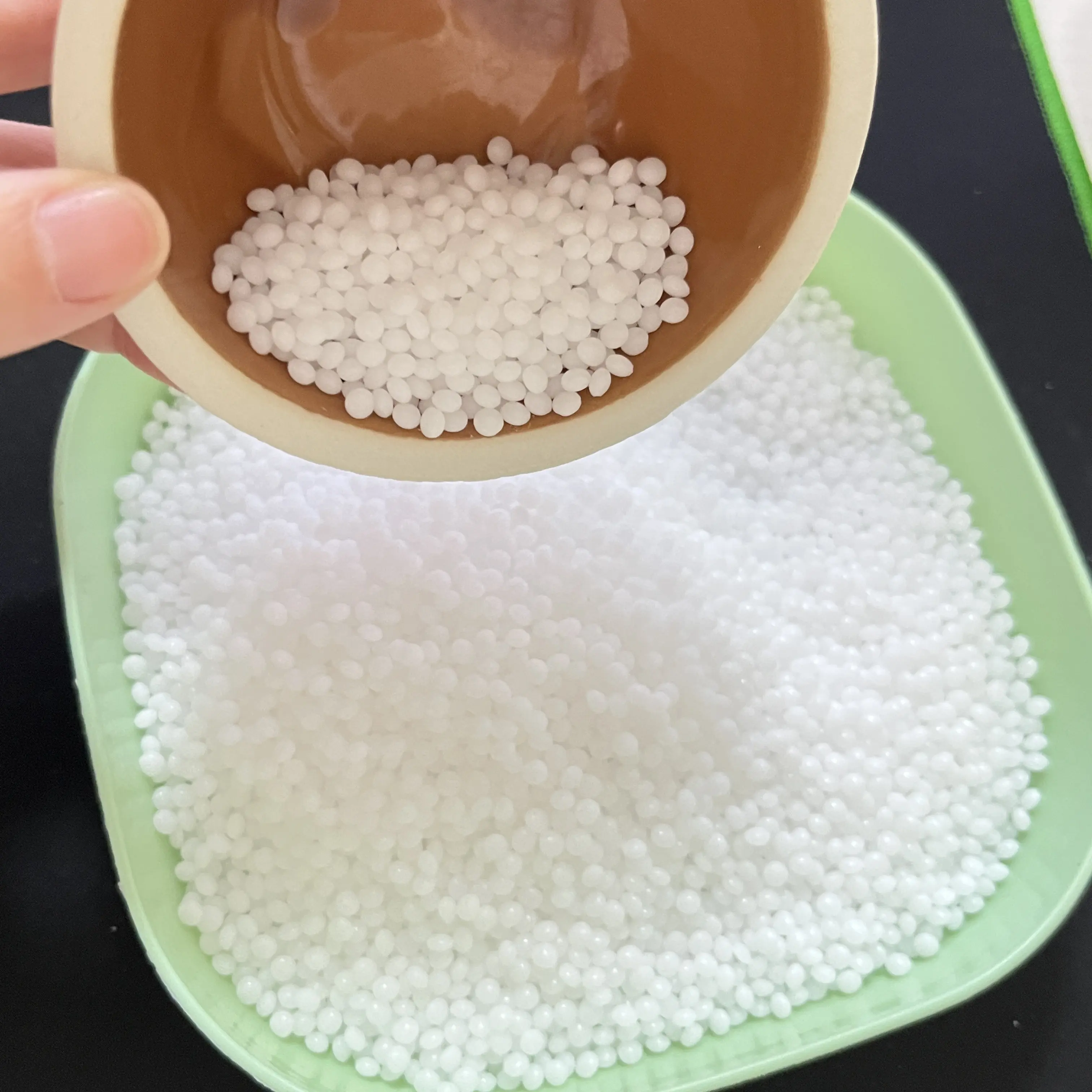 Factory wholesale price POM M270 plastic pellets drinking water contact grade acid resistant raw materials