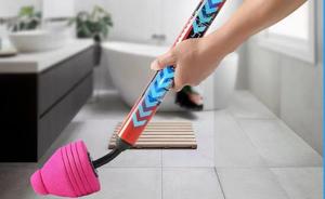 Desatascador de inodoro profesional de alta presión con copa de goma rosa y cilindro rojo para una limpieza eficiente del drenaje - Product Image 6