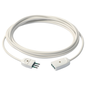 Cable de extensión blanco de 5m con enchufe y toma para uso en interiores - Product Image 1