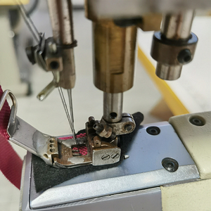Computerized <b>Lock</b> Triple Needle Five-<b>thread</b> Interlocking High-Speed Motor Industrial Sock Tube Sewing Machine RN-1507 - Product Image 4
