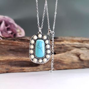 Collana con Ciondolo Color Turchese, Design in Stile Vintage per Donne - Product Image 3