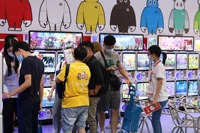 Distributeur de capsules de jouets, mini machine Gacha portable de table, en plastique, à monnayeur, style japonais, OEM