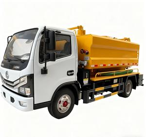Euro 3 5000 Litros 5 Toneladas 4X4 Red de tuberías municipales Camión de succión de aguas residuales profundas - Product Image 1