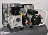 Chine Fournisseur Fabrication 100L 150L 200L 3HP 2.2KW style Italie Compresseur D'air