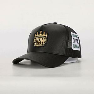 Gorra Trucker de Malla de Cuero PU con Logotipo Bordado de 5 Paneles, Personalizada OEM de Alta Calidad, Certificación BSCI - Product Image 1