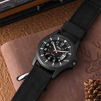 Montre sportive de style militaire Dsimple pour homme, cadran à quartz lumineux, bracelet en nylon de 41 mm, fonction calendrier, design adapté aux étudiants
