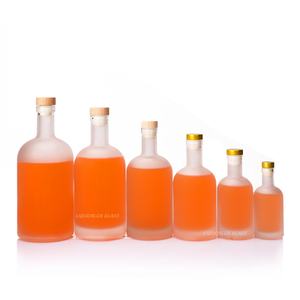 Bouteilles en verre carrées de 750ml du fabricant avec couvercles en liège vides tailles de 500ml <span class=keywords><strong>700ml</strong></span> 1000ml pour alcools de <span class=keywords><strong>gin</strong></span> whisky rhum vodka - Product Image 1
