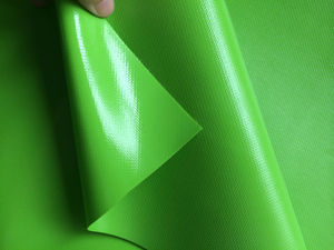 Couverture de bâche en <span class=keywords><strong>PVC</strong></span> personnalisée Ripstop robuste ignifuge et imperméable tissu industriel de bâche de camion imprimé par le fabricant - Product Image 2