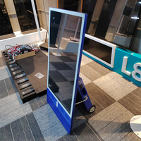 Écran 55 pouces 2000 nits lisible en plein soleil, alimenté par batterie, portable, résistant aux intempéries IP65, totem extérieur mobile pour médias
