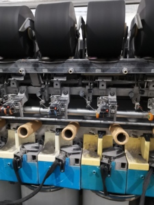 Top bán sợi bông sợi nm10/1 20/1 màu đen để làm găng tay - Product Image 3