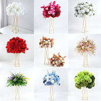 Décoration d'allée de mariage, boule de fleurs artificielles mixtes en roses, taille personnalisée, boule florale