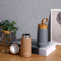 Termo portátil de pequeña capacidad de doble pared frascos de vacío botella de agua de acero inoxidable con tapa de madera