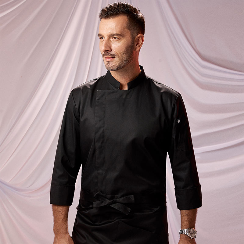 แขนยาวสีดำด้านบน