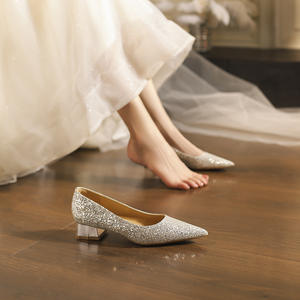 Zapatos de Novia para Banquete de Boda 2026, Zapatos de Plataforma con Tacón, Zapatos de Vestir Xiuhe con Diamantes de Imitación, Siempre Verdes - Product Image 2