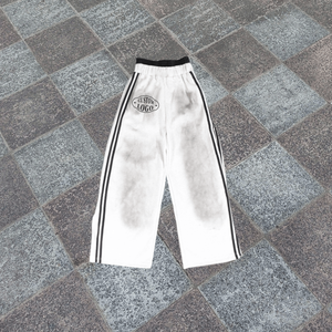 Pantalones Deportivos de Pierna Ancha con Doble Cintura Personalizados para Hombre, Ropa Deportiva a Rayas con Logotipo Personalizado para Uso Casual Masculino - Product Image 1