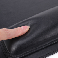Nouveau produit Arrivée Design personnalisé Logo Bureau Table Gaming Tapis de souris en cuir PU Tapis de souris Clavier Repose-poignet avec caoutchouc