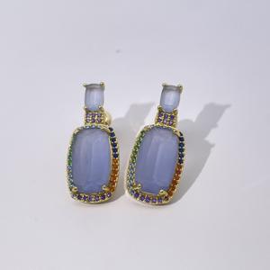 ต่างหูจี้ทรงเรขาคณิตคลาสสิกจาก Tianyu Gems ชุบทองเหลืองเคลือบทอง ประดับด้วยพลอยเซอร์คอนทรงมรกตสีน้ำเงิน/แดง สำหรับผู้หญิง - Product Image 4