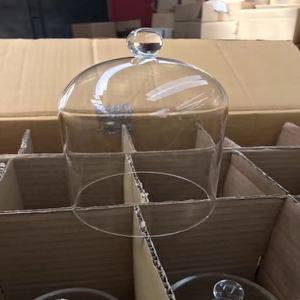 Cloche en verre borosilicate soufflé à la main, transparente, anti-poussière, avec base en bois, pour terrarium - Vente en gros - Product Image 2