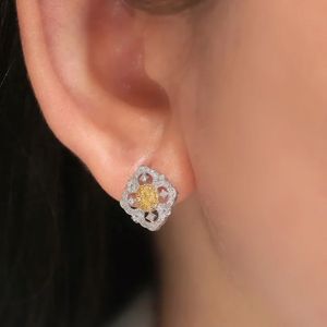 Boucles d'oreilles Xinfly Jewelry en or 18 carats avec diamants jaunes naturels en forme de fleur rétro pour les mariées - Product Image 2
