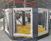 Cage d'octogone de MMA professionnelle surélevée avec logo personnalisé, cadre en acier inoxydable, cage de combat étanche pour compétitions MMA UFC et salles de sport