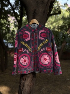 Abrigo de Invierno Boho Hippie Bordado a Mano con Terciopelo Negro Vintage, de Algodón Ecológico y Transpirable, para Mujer y Unisex, Venta al Por Mayor - Product Image 2