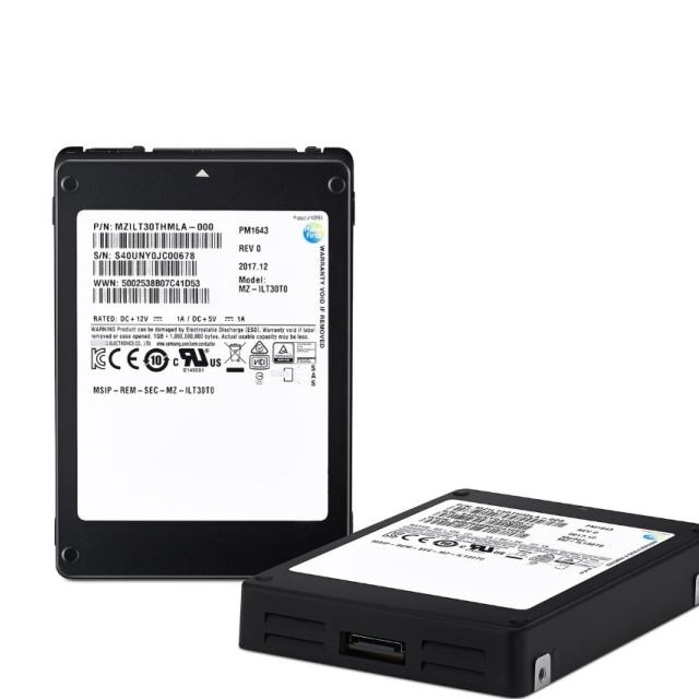MZQL27T6HBLA-00B7C PM9A3 7.68TB PCIe Gen4 X4 NVMe U.2 Enterprise SSD