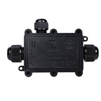 Boîtier de jonction électrique extérieur étanche 3 voies 24A 450VAC IP68 avec contacts en cuivre, boîtier en PC, certifié UKCA ENEC, avec trous de sortie pour alimentation