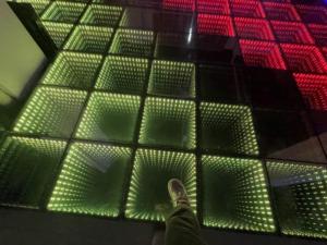 Miroir de danse 3D Portable pour <span class=keywords><strong>DJ</strong></span> de Club de mariage, panneau de danse RGB, plancher de scène - Product Image 4