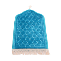 Tapis de prière musulman compact en gros à prix abordable 35x65cm, tissé à la machine, détails en raschel et pompons, lavable, rembourré, antidérapant