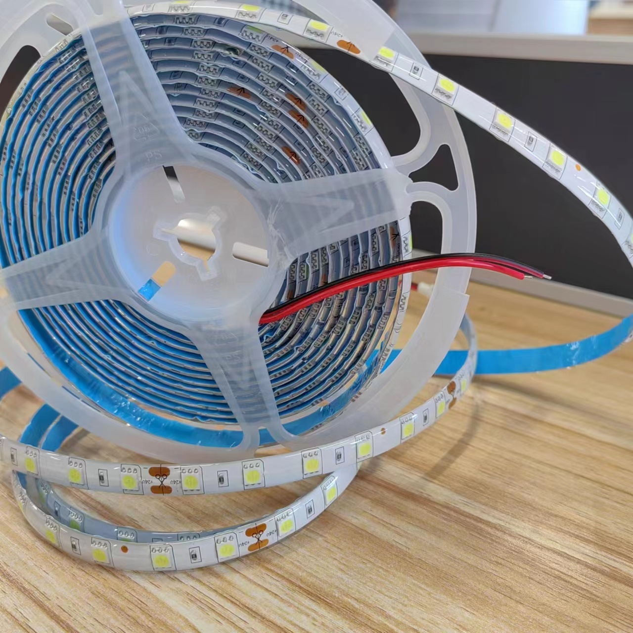 Flexible 2835 led strip light High Brightness IP65 IP20 5M 120 led per meter factory sales
