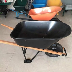 कारखाने में 100 लीटर क्षमता 200 किलोग्राम भार प्लास्टिक ट्रे wb78001 व्हीलबाररो के निर्माण और उद्यान के लिए न्यूमेटिक पहियों के साथ - Product Image 4