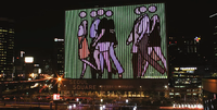 Transparent Led Real Katana Épée Mur Led Médias Écran vitrine Boîte Affichage Led Écran pour Extérieur Hôtel Bâtiment