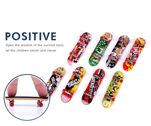 Touche en érable bon marché en plastique éducatif <span class=keywords><strong>Mini</strong></span> enfants jeu de bureau pont doigt planches à roulettes avec rampe - Product Image 2