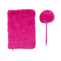 Carnet miniature à feuilles mobiles couleur dessin animé avec couverture en peluche et stylo pompon, 80 feuilles, journal étudiant pour enfants avec boîte cadeau