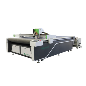 Machine de découpe de couteau de vibration de tapis de sol automobile CNC automatisée cuir industriel numérique - Product Image 4