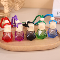Mini Bouteilles de Parfum Claires en Forme de Diamant Suspendues pour Diffuseur Désodorisant de Voiture Avec Cordons Colorés